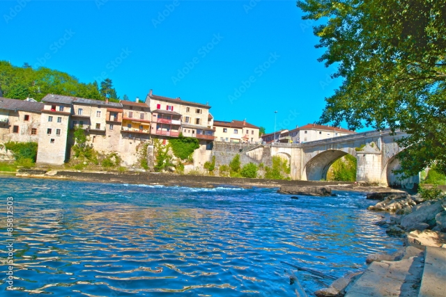 1000_F_85812503_8RlSQroKtJLlCEz9bPtNwVeffvofQiXO